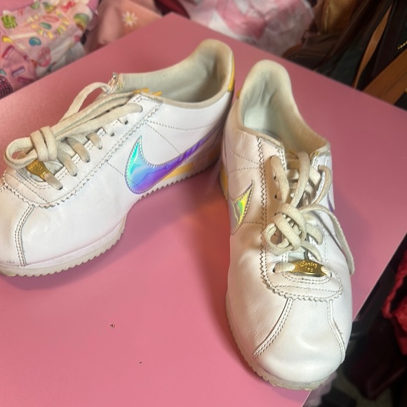 Women's White and Gold Sneakers - Picture 7 of 7